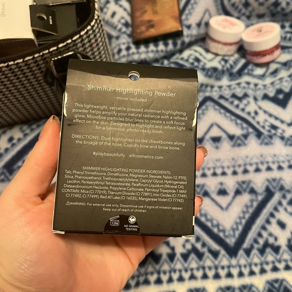 e.l.f. Shimmer Highlighting Powder- Rose Glow - Picture 3 of 3